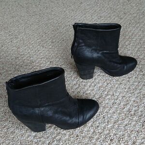 Rag and Bone newbury ankle black boots in cowhide leather size 6